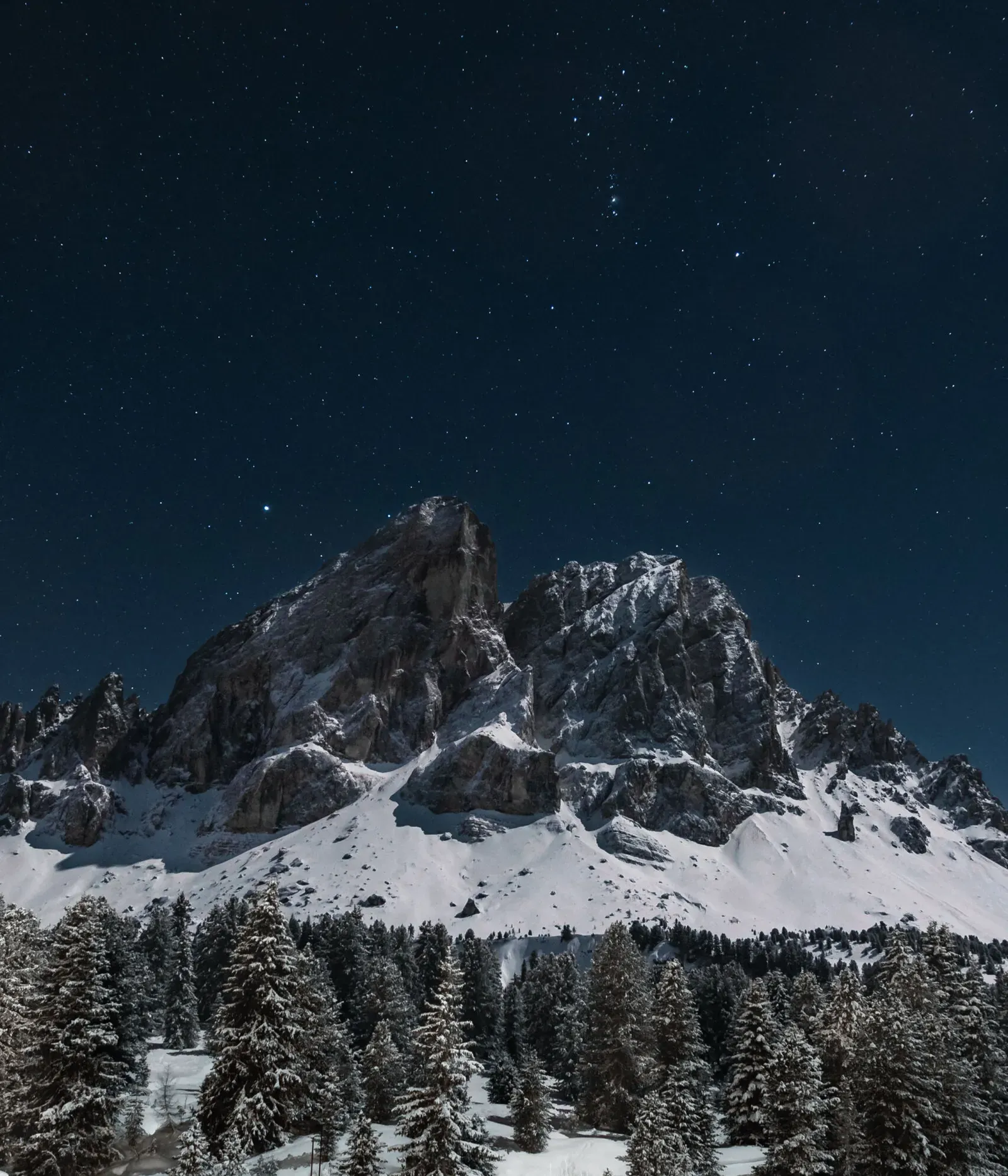 Winter night at Passo delle Erbe